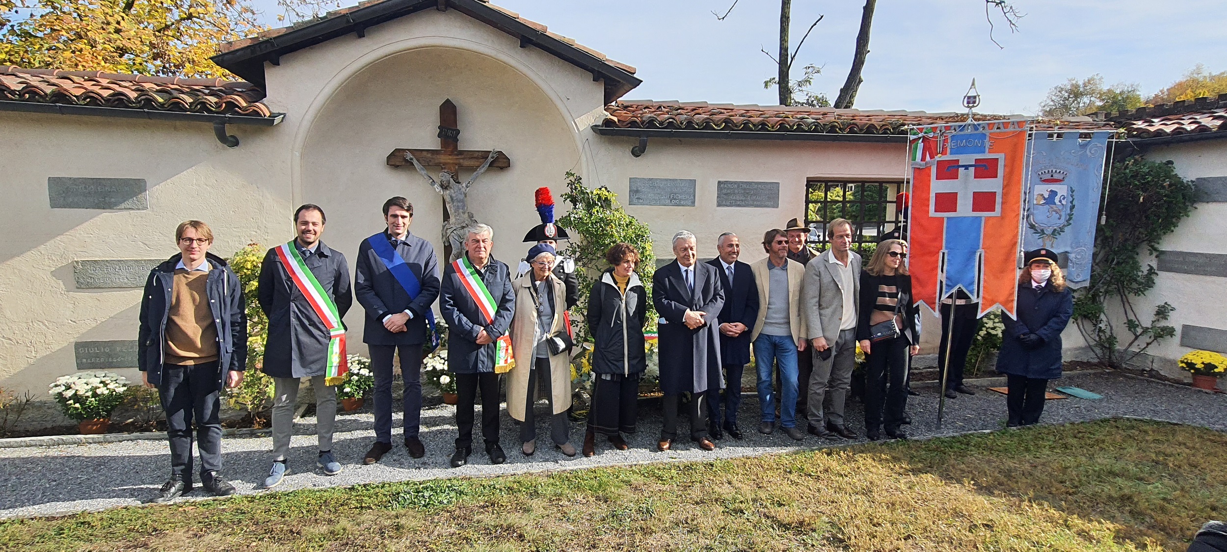 tutti.jpg